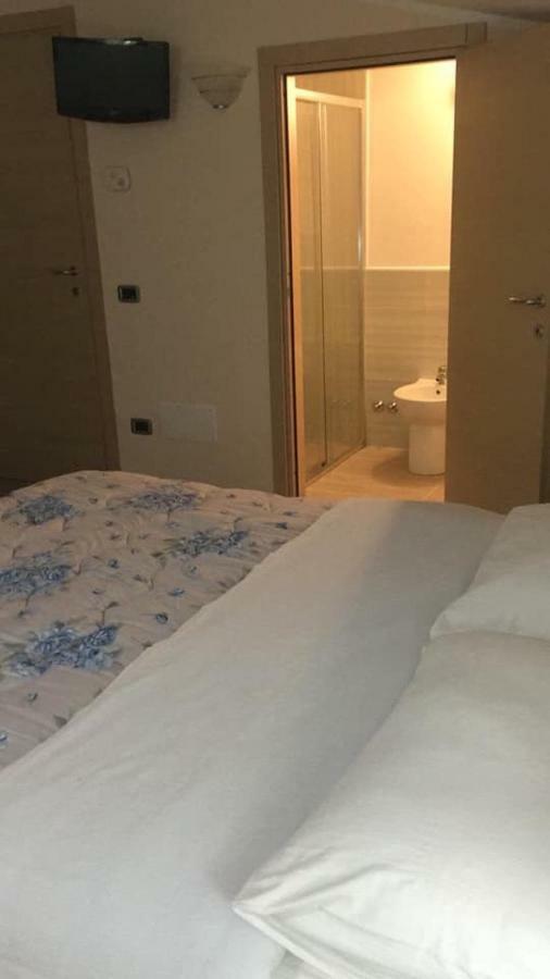Bed and Breakfast Le Gatte Эболи Экстерьер фото